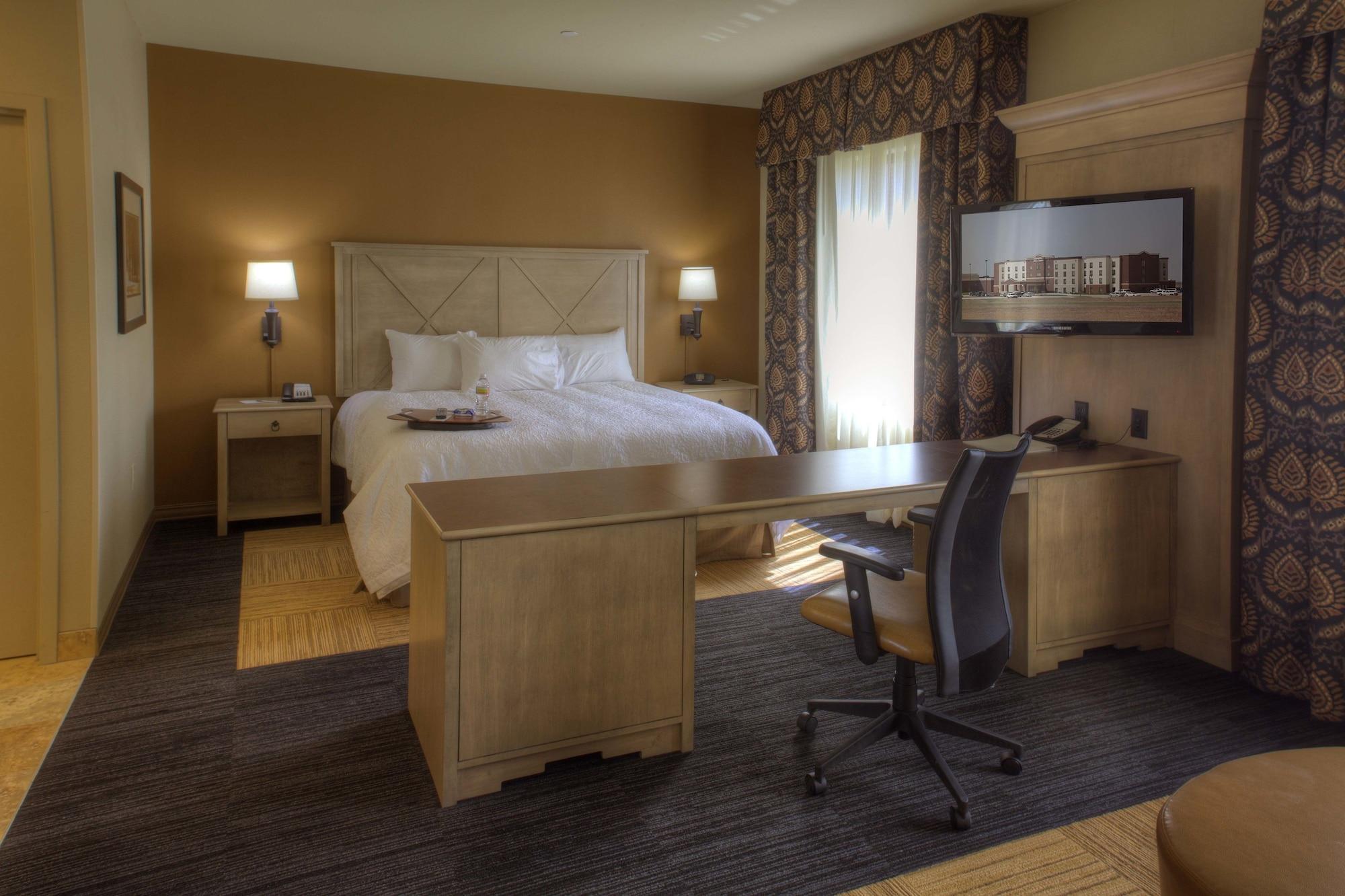 Hampton Inn & Suites Dodge City Boot Hill Casino Kültér fotó